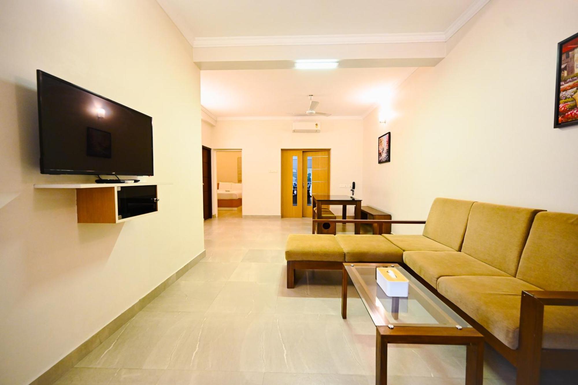 Castilo Inn Hotel Apartments Kochi Exterior photo