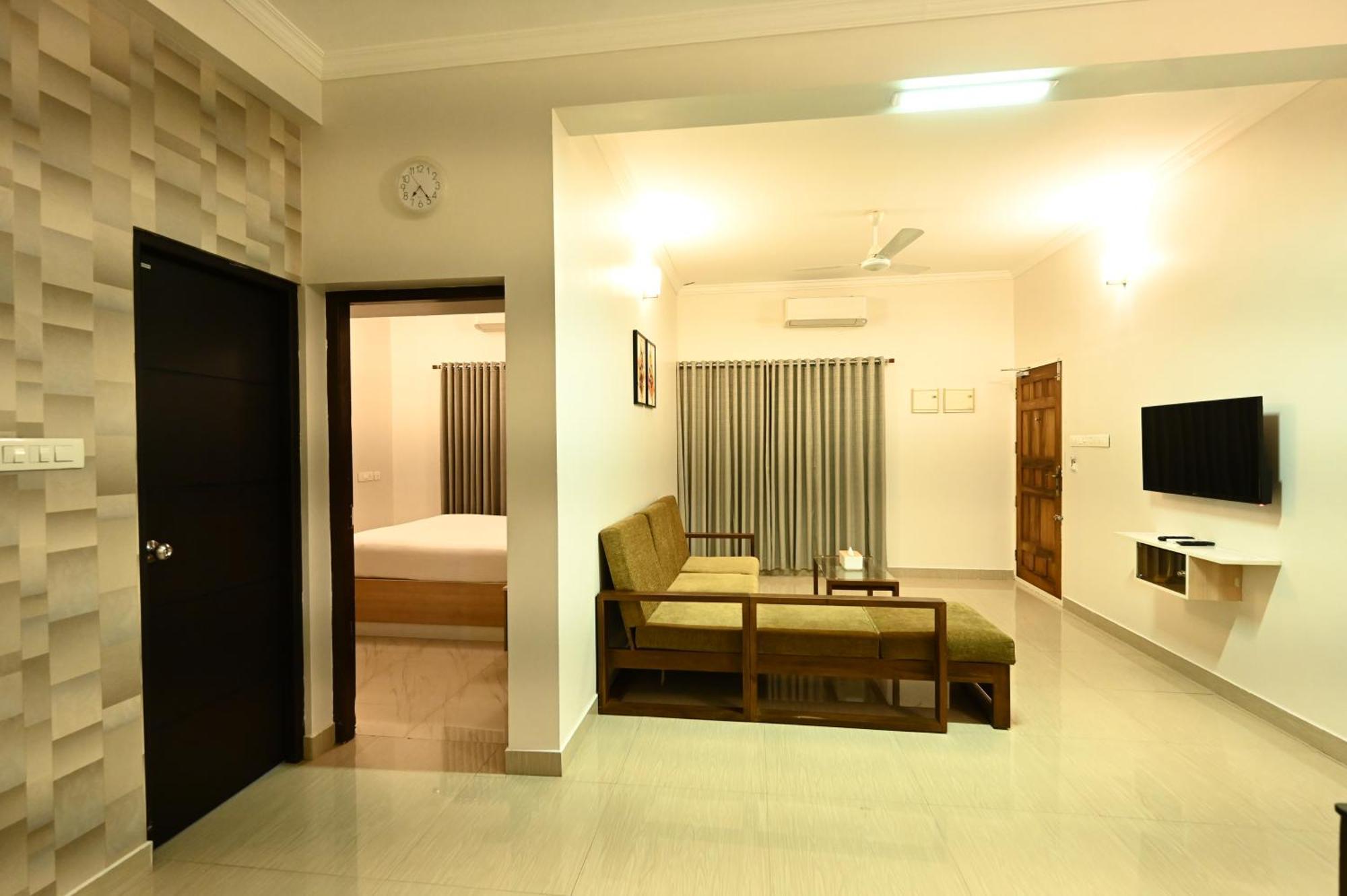 Castilo Inn Hotel Apartments Kochi Exterior photo