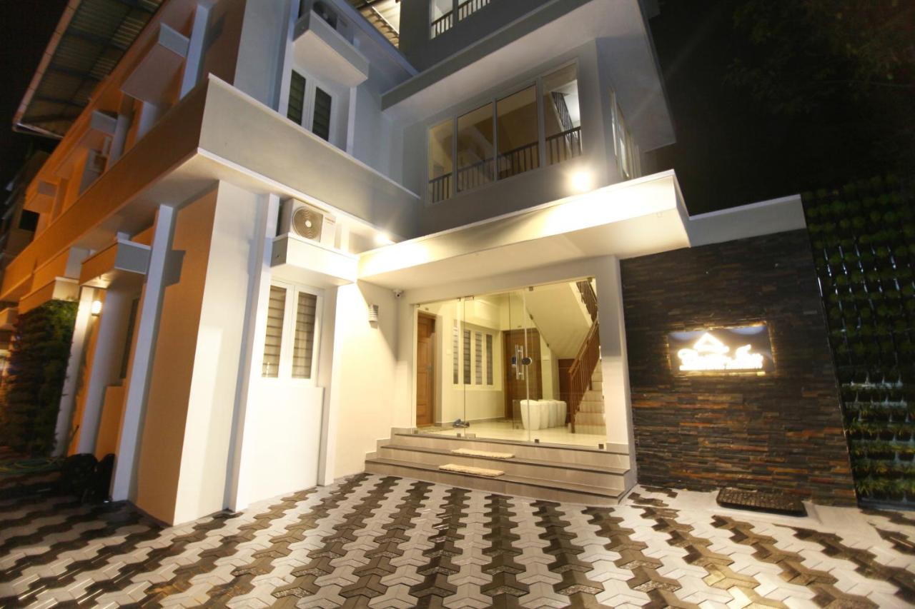 Castilo Inn Hotel Apartments Kochi Exterior photo